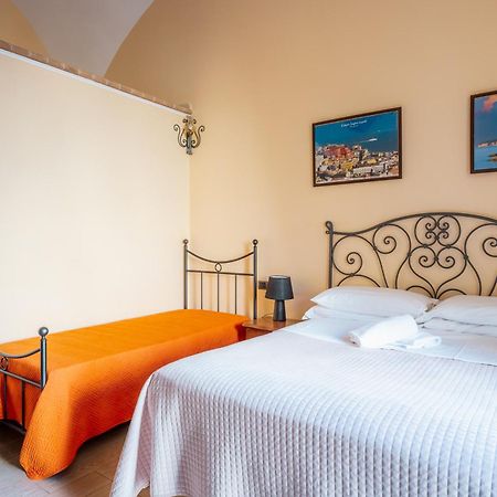 مبيت وإفطار ماسّا لوبْرينسِ Relais Il Pennino المظهر الخارجي الصورة