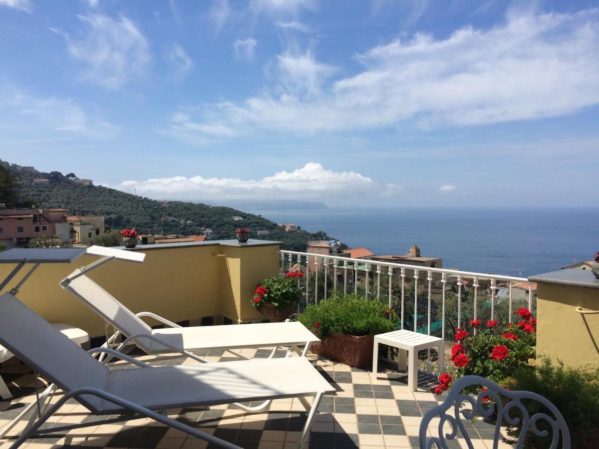 مبيت وإفطار ماسّا لوبْرينسِ Relais Il Pennino الغرفة الصورة
