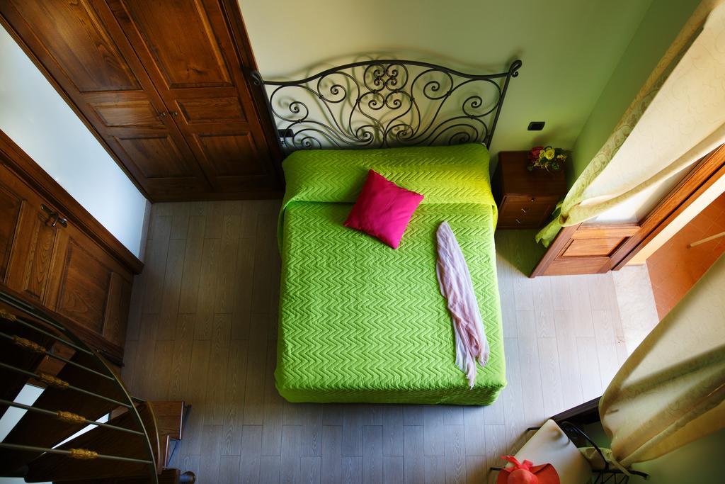 مبيت وإفطار ماسّا لوبْرينسِ Relais Il Pennino المظهر الخارجي الصورة