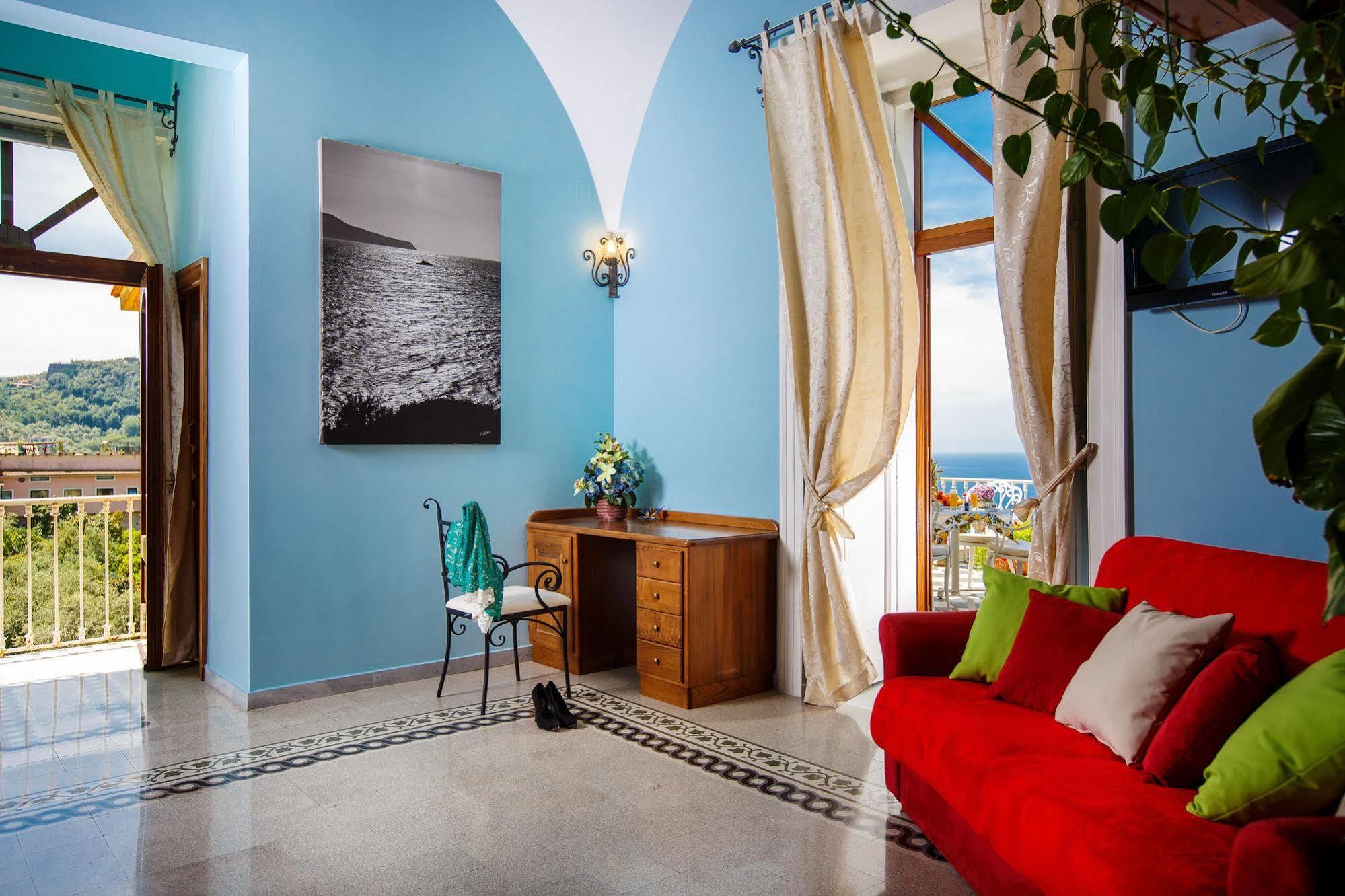 مبيت وإفطار ماسّا لوبْرينسِ Relais Il Pennino المظهر الخارجي الصورة