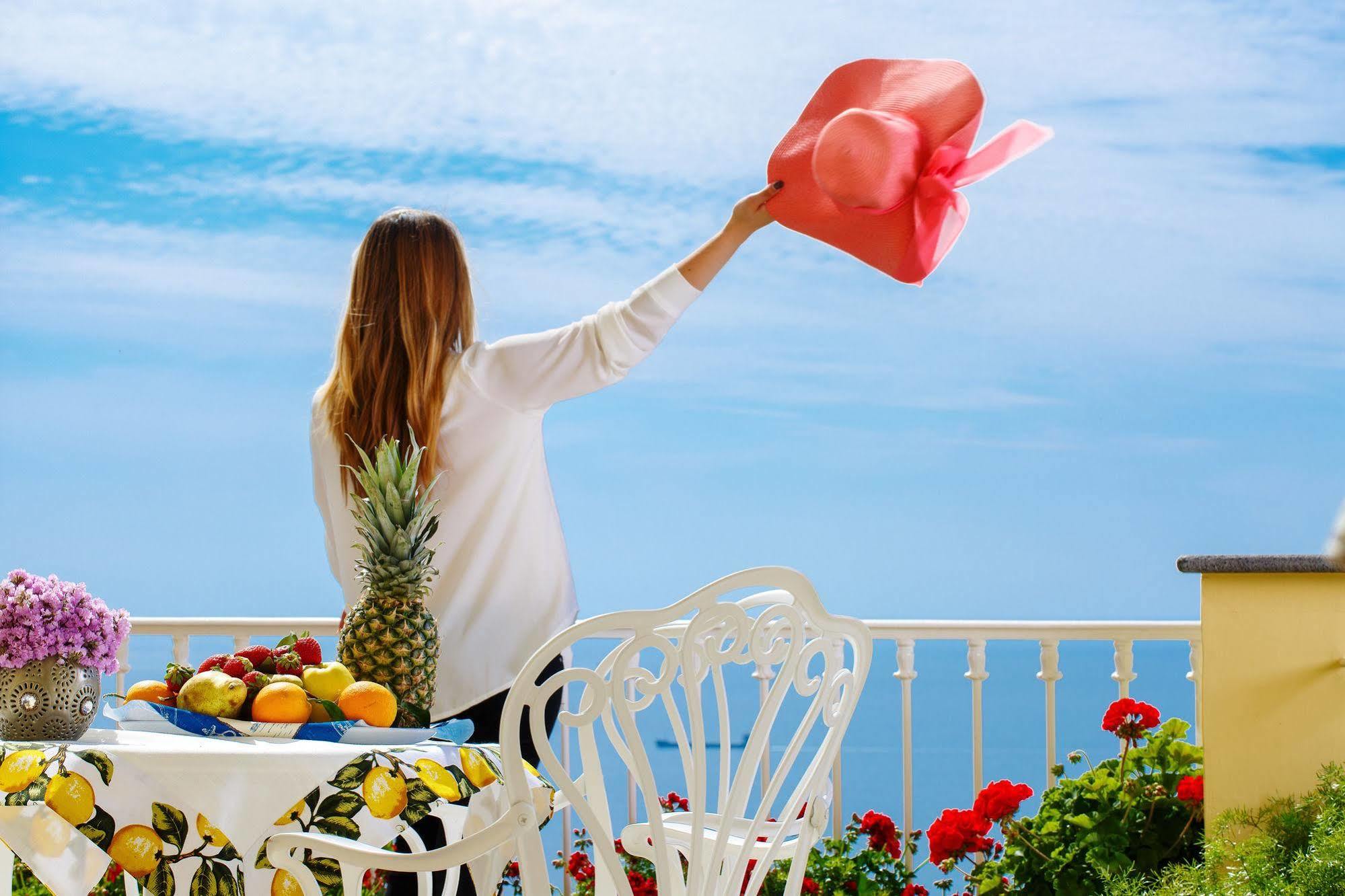 مبيت وإفطار ماسّا لوبْرينسِ Relais Il Pennino المظهر الخارجي الصورة
