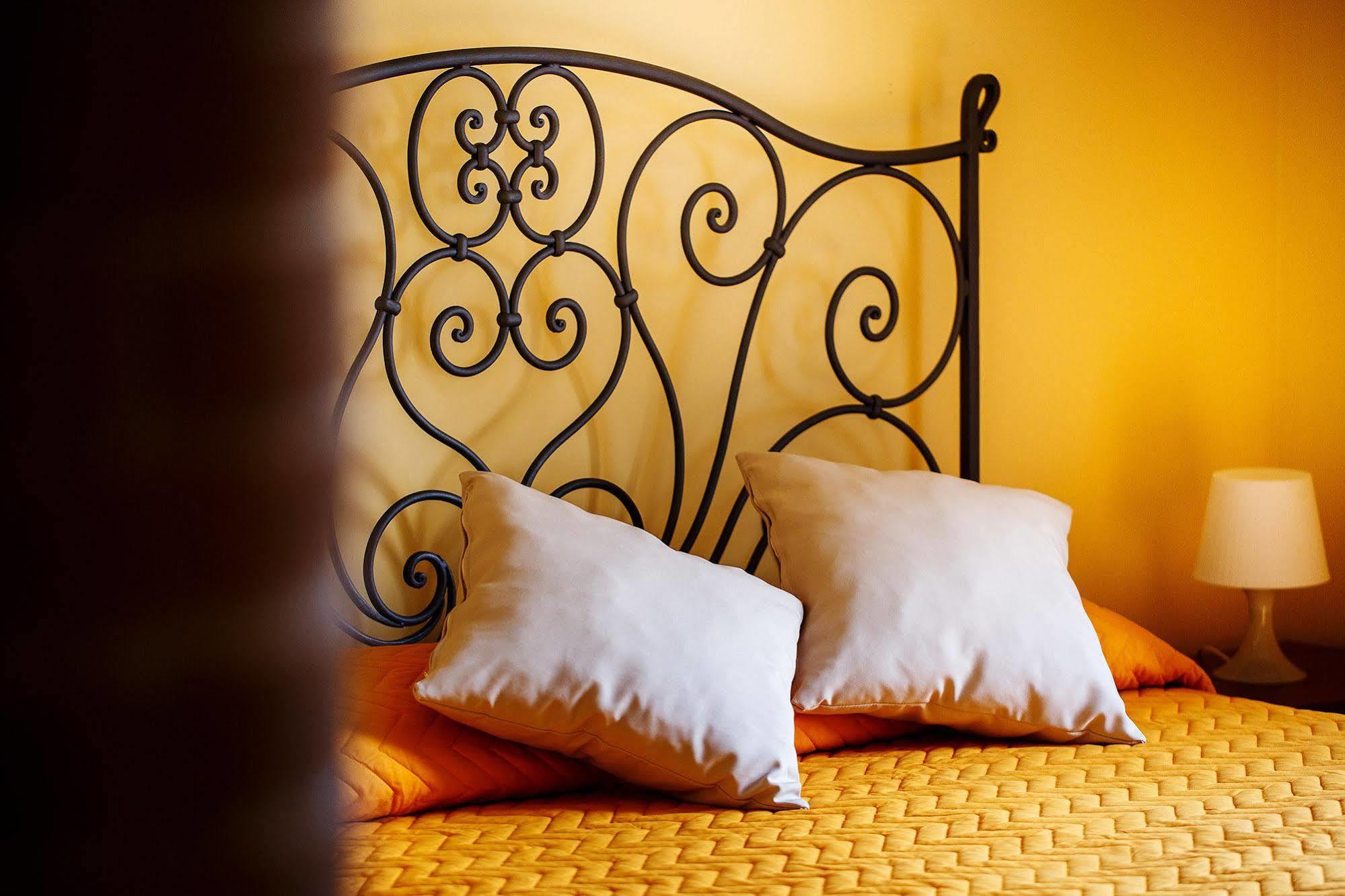 مبيت وإفطار ماسّا لوبْرينسِ Relais Il Pennino المظهر الخارجي الصورة